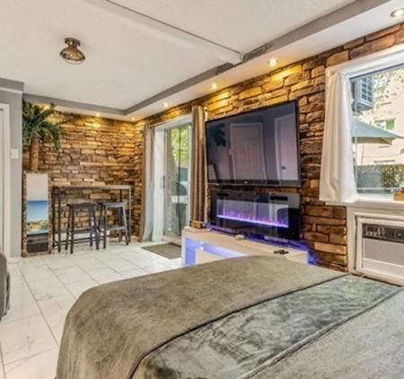 Brooklyn Spacious Space With Private Entrance, Bathroom, & Backyard - Full-Kitchen New York Exterior foto