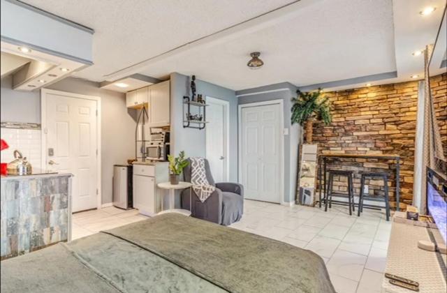Brooklyn Spacious Space With Private Entrance, Bathroom, & Backyard - Full-Kitchen New York Exterior foto