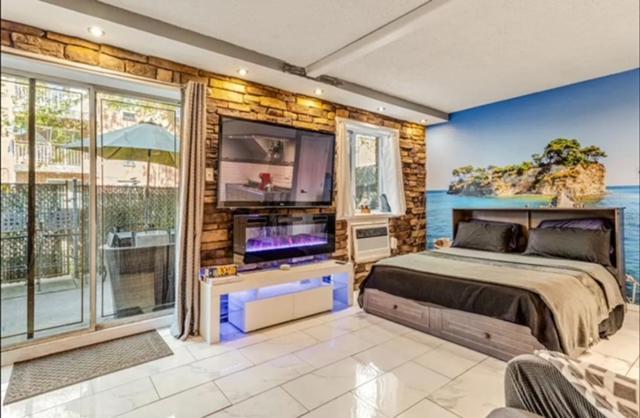 Brooklyn Spacious Space With Private Entrance, Bathroom, & Backyard - Full-Kitchen New York Exterior foto